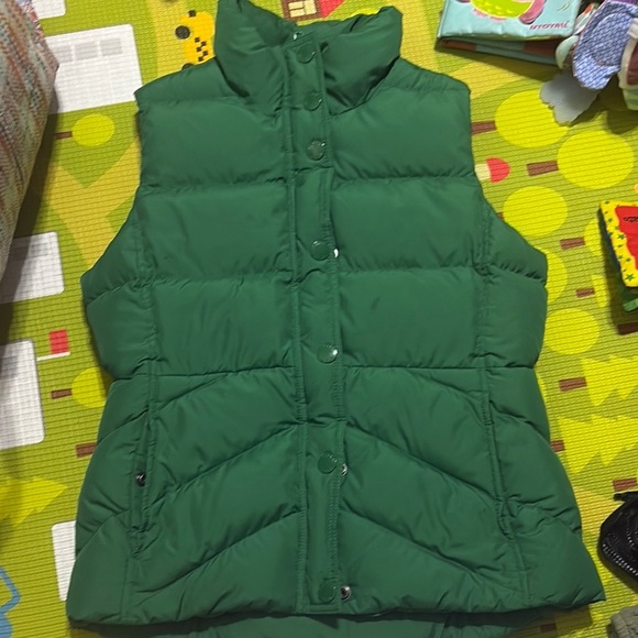 J crew Green Puffer Vest - Picture 2 of 6